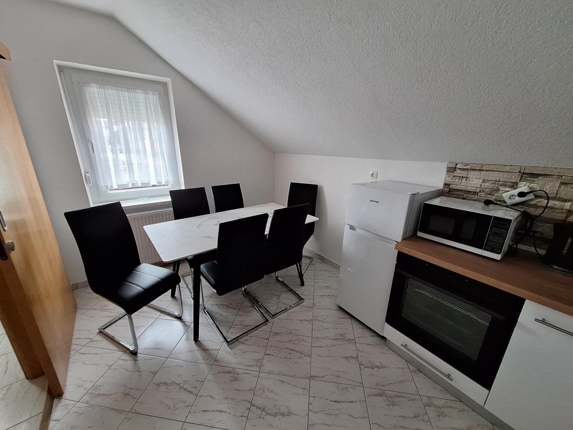 Guesthouse Miha Rakovica Eksteriør billede